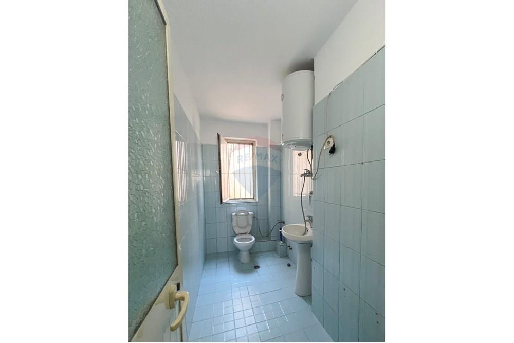 Apartament 3+1 per qira prane Gjimnazit Partizani