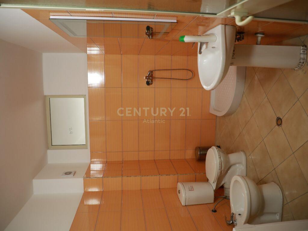 Apartament 2+1 për Qira në Stadiumi, Durrës – 35