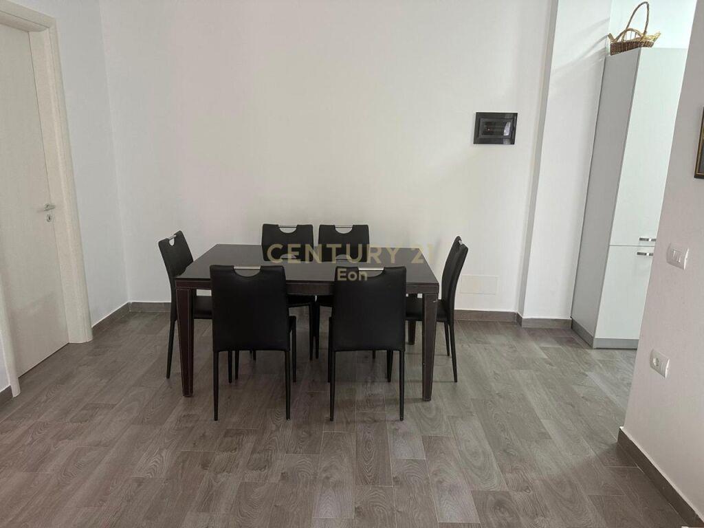APARTAMENT 2+1 ME OBORR TEK LURA 3, GJIRI I LALEZIT