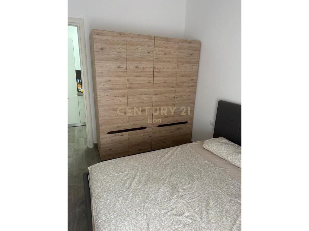 APARTAMENT 2+1 ME OBORR TEK LURA 3, GJIRI I LALEZIT