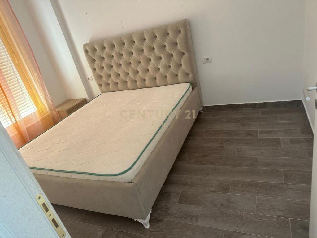 APARTAMENT 2+1 ME OBORR TEK LURA 3, GJIRI I LALEZIT