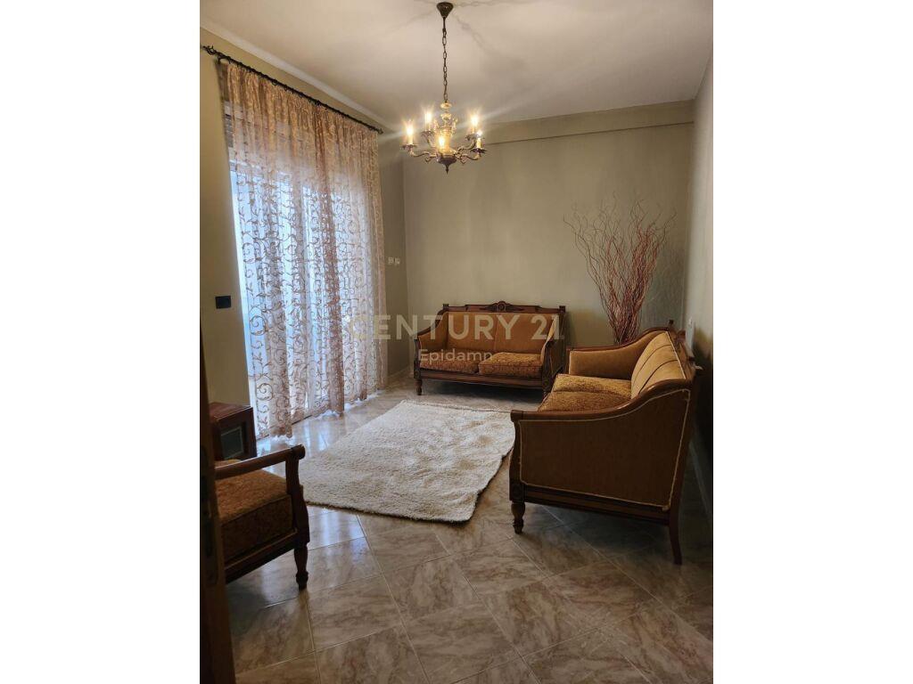 Shitet apartament 1+1 te Gjiri i Lalzit prane kompleksit “In