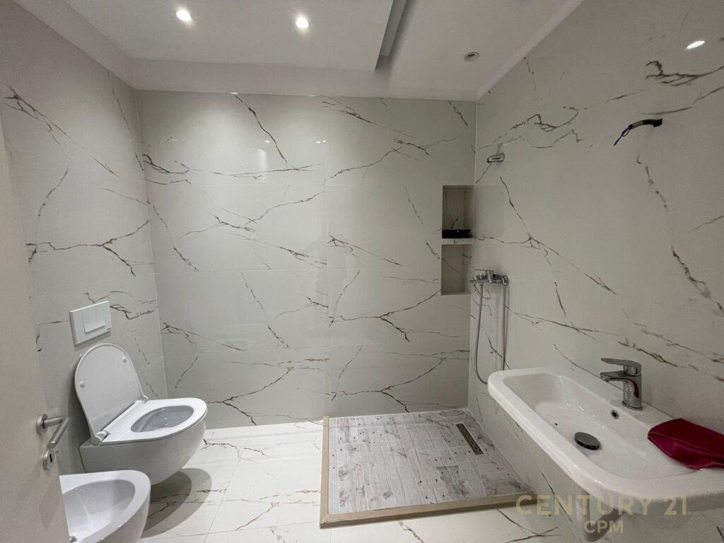 Apartament 1+1+ Post Parkimi për Qira Te Ali Demi