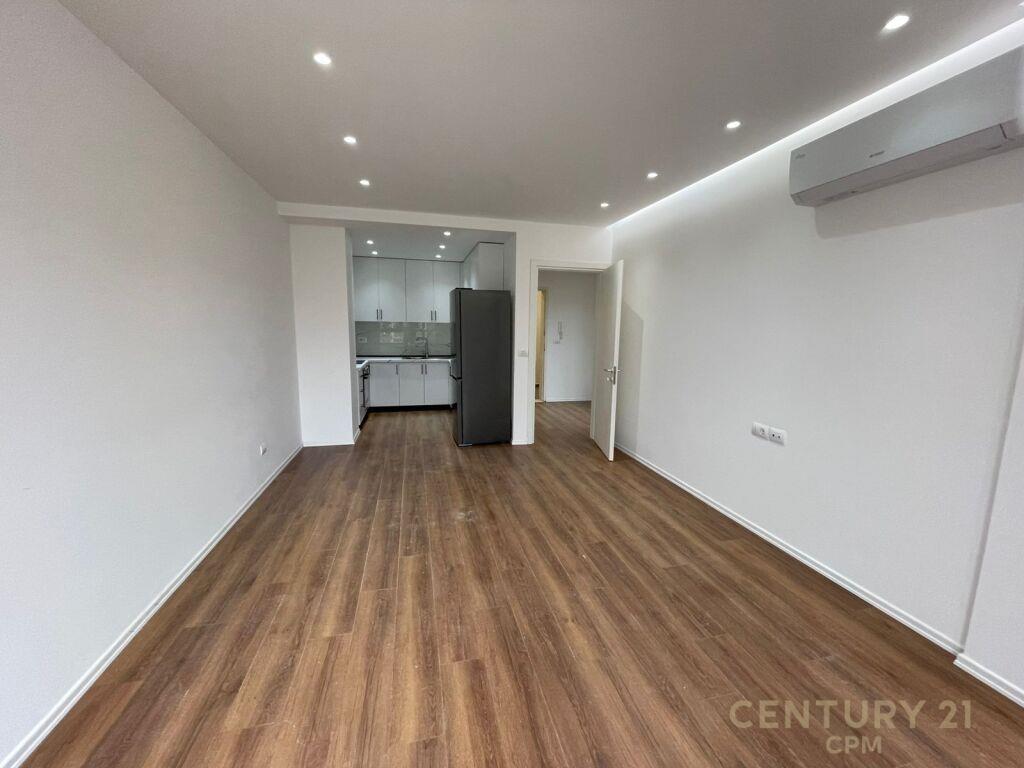 Apartament 1+1+ Post Parkimi për Qira Te Ali Demi
