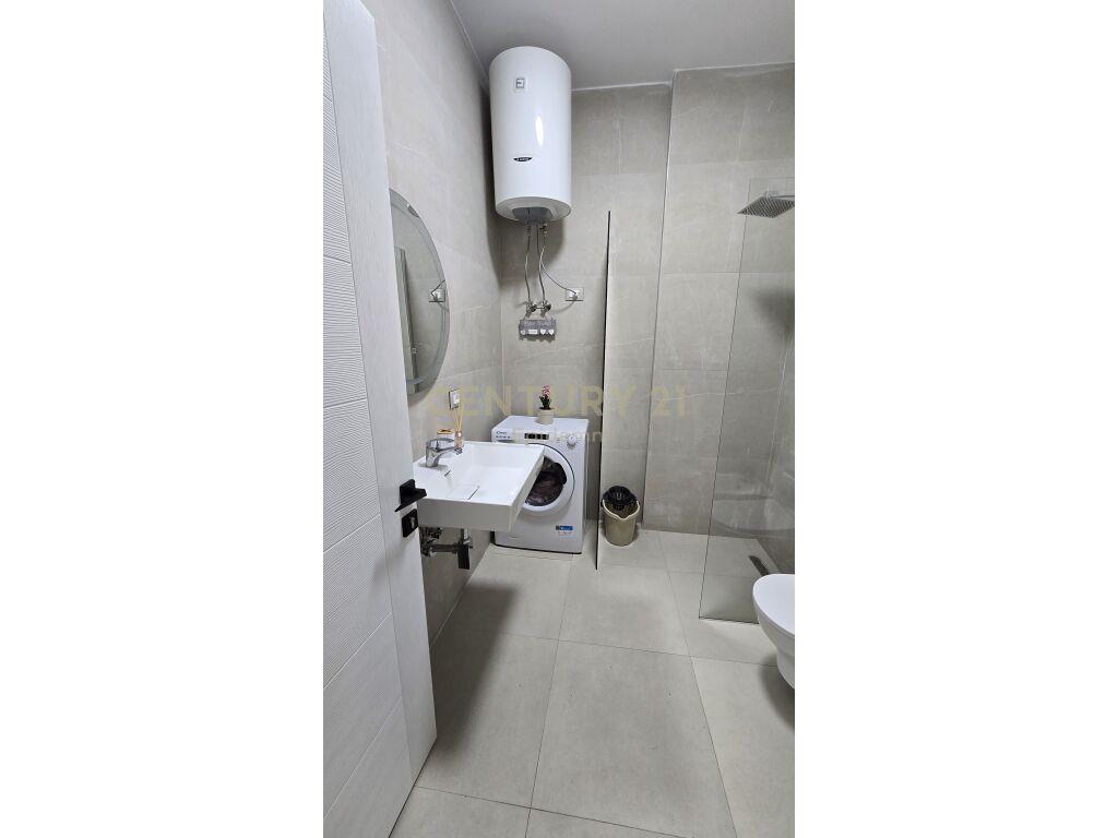 SHITET APARTAMENT 2+1+2 BALLKONE NE VIJE TE PARE ME DETIN NE