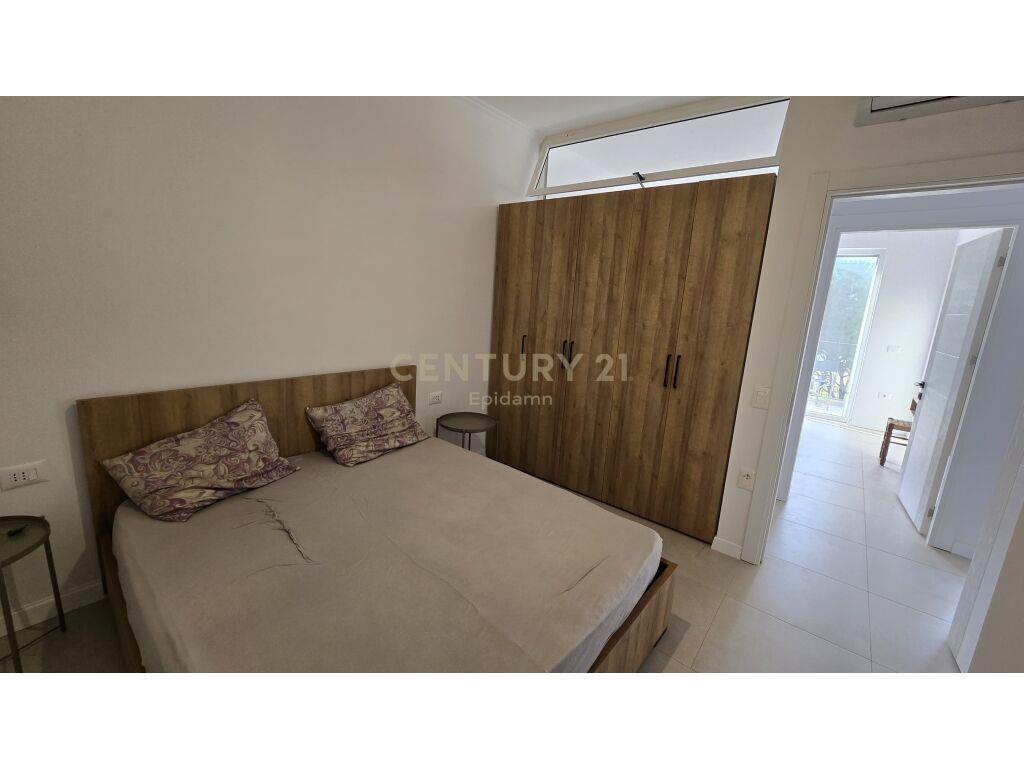 SHITET APARTAMENT 2+1+2 BALLKONE NE VIJE TE PARE ME DETIN NE