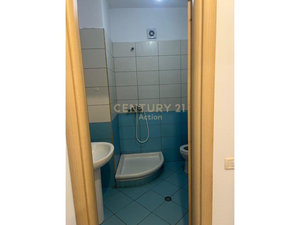 Jepet me qira apartment 1+1 Astir.
