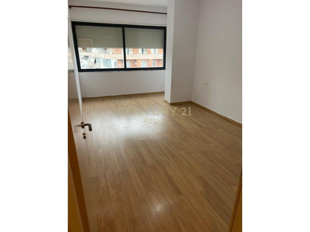 Jepet me qira apartment 1+1 Astir.