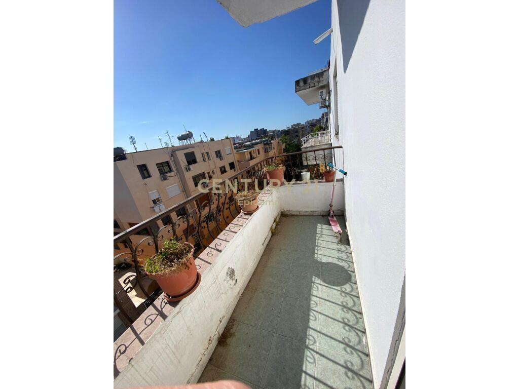 Apartament 2+1+2 me qira prane Spitalit, Durrës – !!