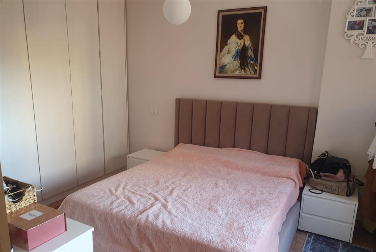 Jepet apartament 2+1 me qira tek Pazari i R