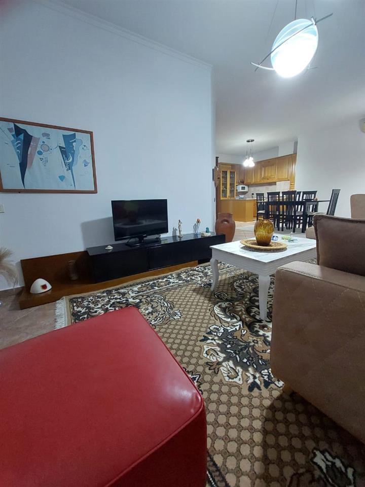 Shitet ose jepet me qera