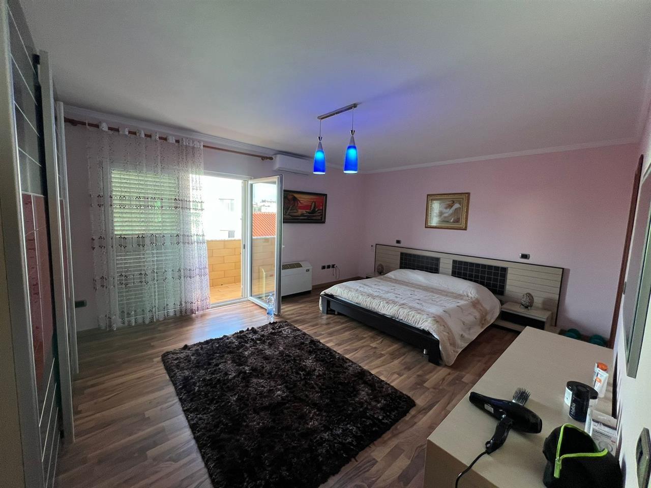 Shitet ap 3+1+2 tualete+3 ballkone+1 depo