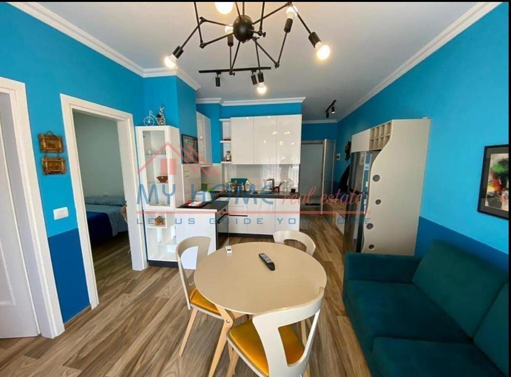 Apartament 2+1 Me Qira 21 Dhjetori Tirane