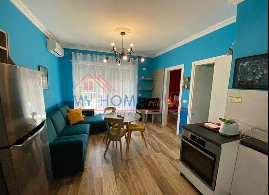 Apartament 2+1 Me Qira 21 Dhjetori Tirane