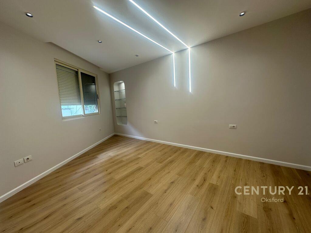 Qira Zyrë 1+1 Irfan Tomini €500