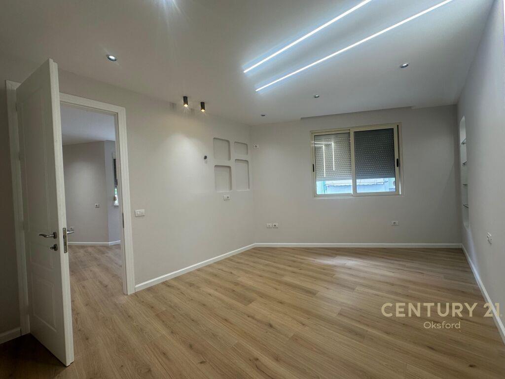 Qira Zyrë 1+1 Irfan Tomini €500