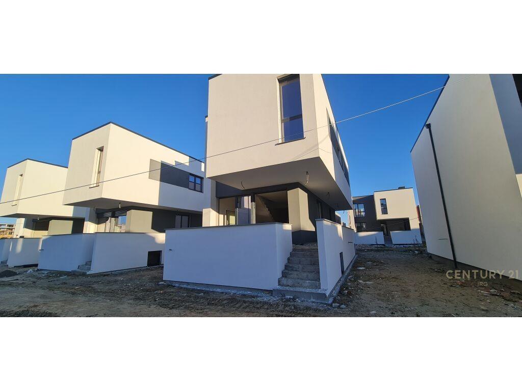 VILE TE TURQUOISE MARINA, GJIRI I LALEZIT!