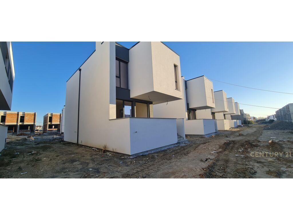 VILE TE TURQUOISE MARINA, GJIRI I LALEZIT!