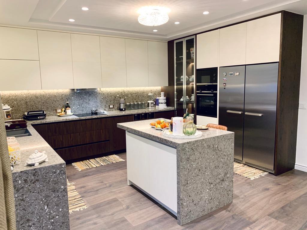 Shitet super apartament te Vila e Zogut Durres