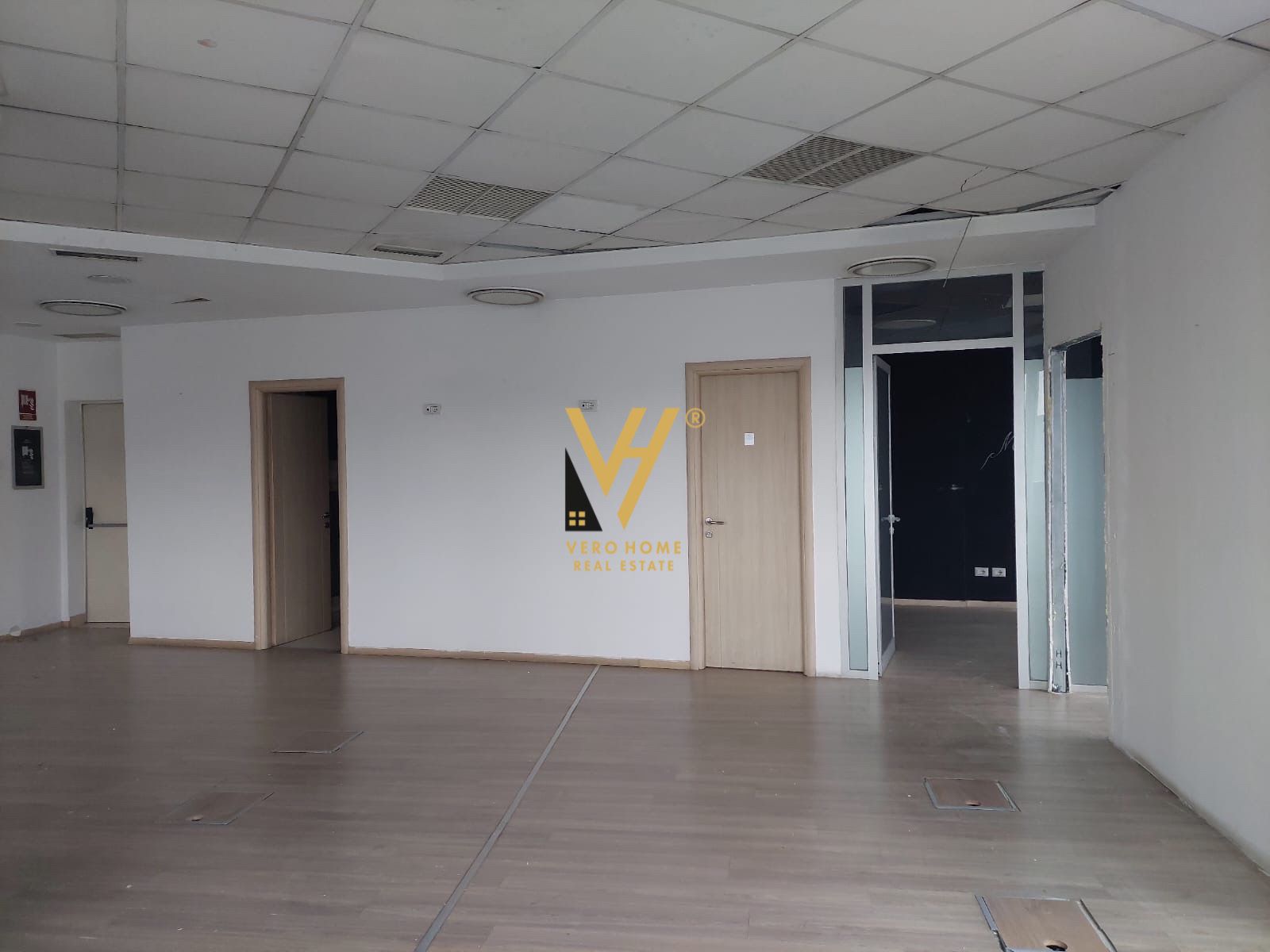 230M2 TE PALLATI ME SHIGJETA 2.600 EURO