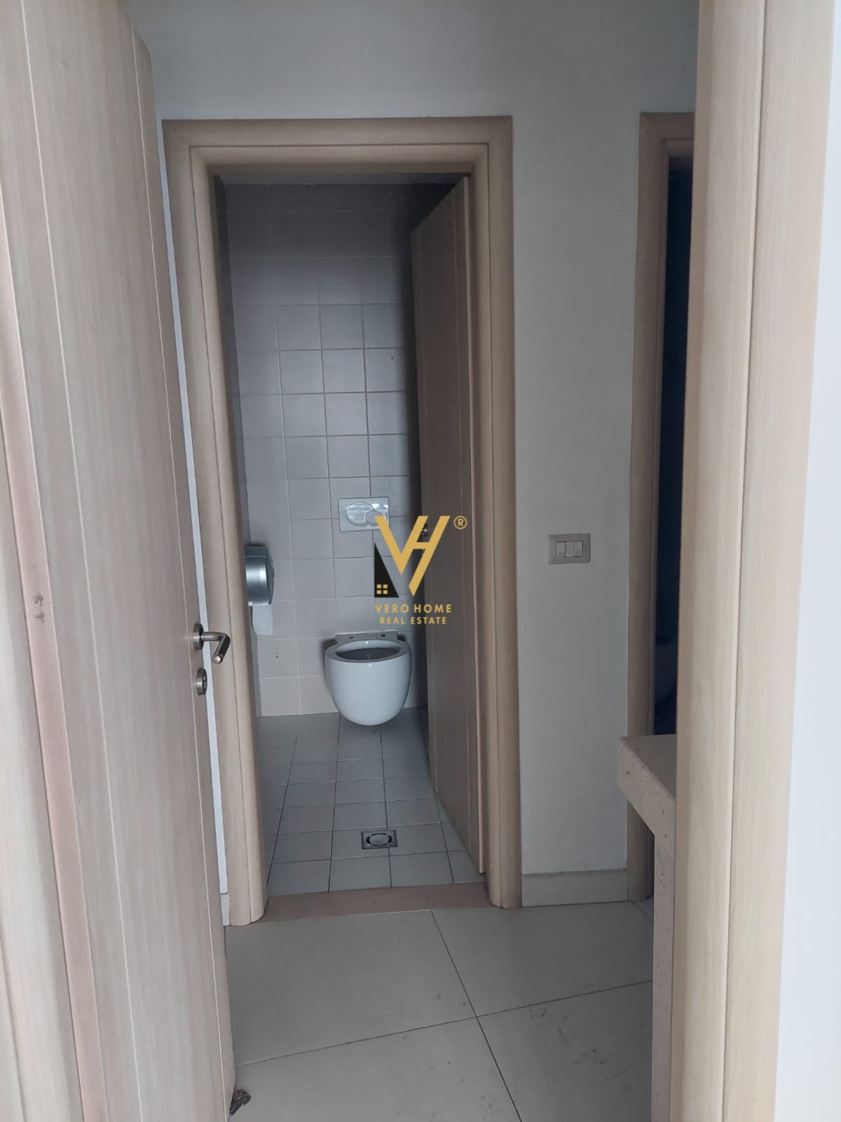 230M2 TE PALLATI ME SHIGJETA 2.600 EURO