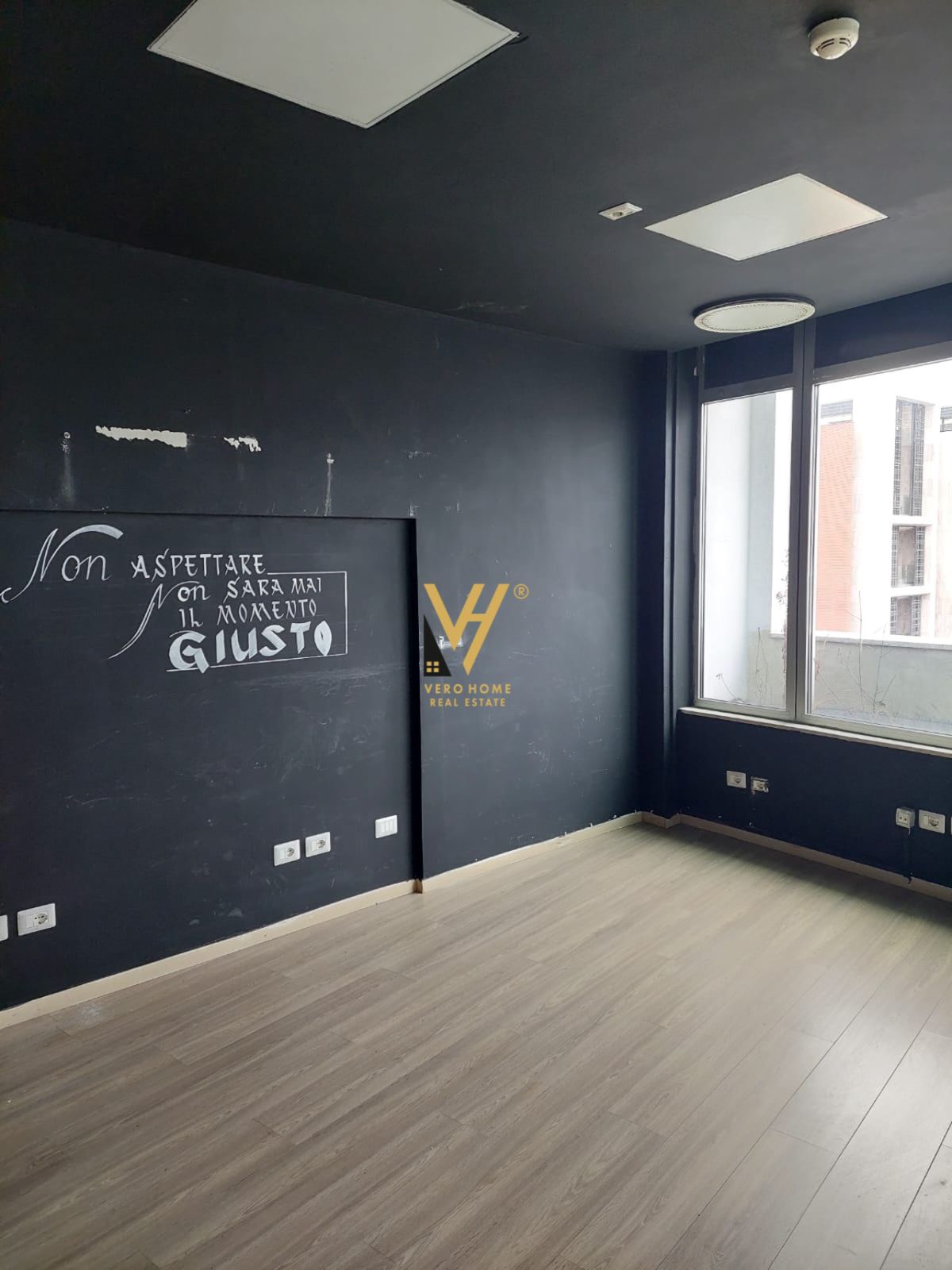 230M2 TE PALLATI ME SHIGJETA 2.600 EURO