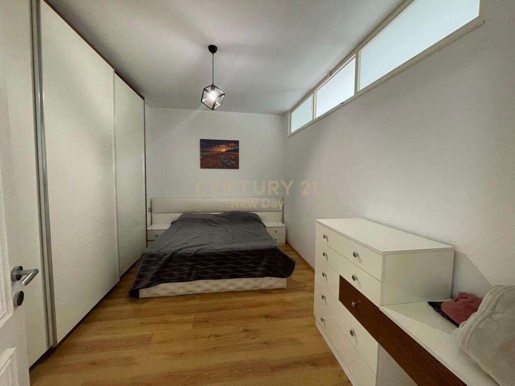 SHITET APARTAMENT 2+1 PRANE MUZEUMIT!