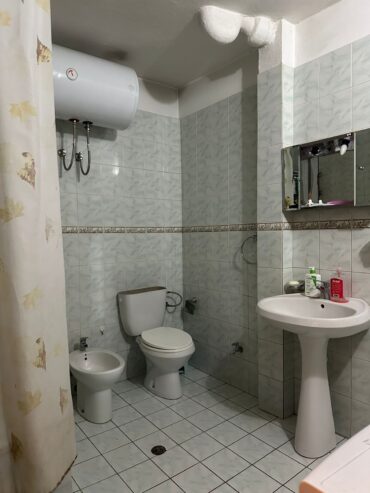 me qera Apartamenti2+1rruga Kongresi Manastirit