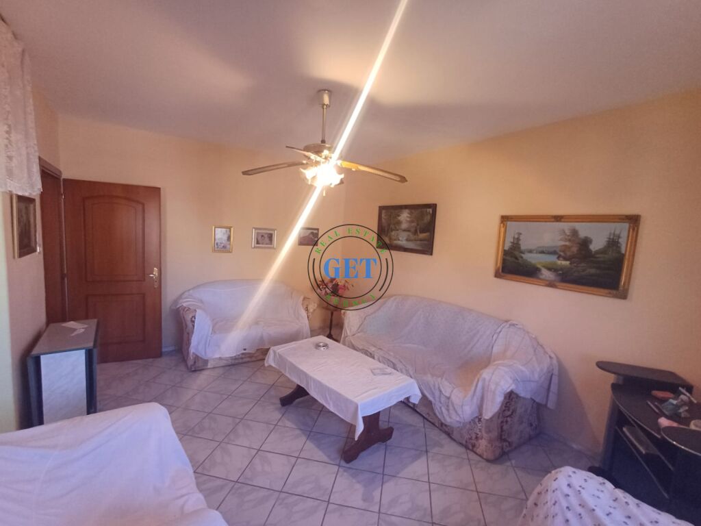 Shitet Apartament 2+1,Prane Shkolles “Qemal Mici