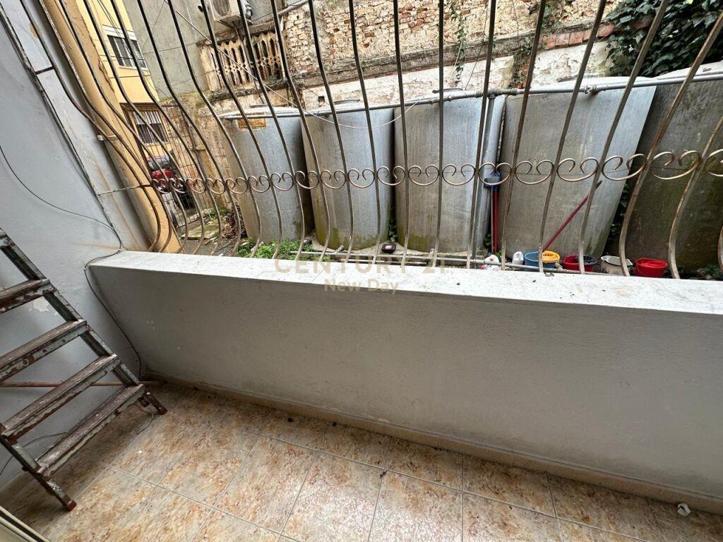 Jepet me qira apartament 1+1 ne Durres