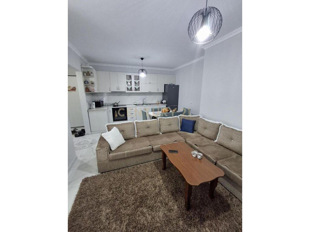 JEPET ME QIRA APARTAMENT 2+1 RROTA KUQEE PLAZH DURRES !