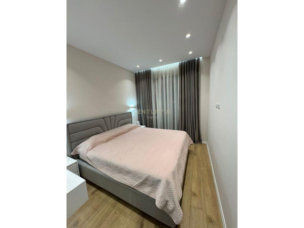 Apartament 2+1+2 + Post Parkimi për Qira Tek Siri Kodra