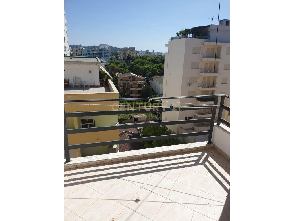 JEPET APARTAMENT 1+1 ME QIRA NE PLAZH HEKURUDHA!