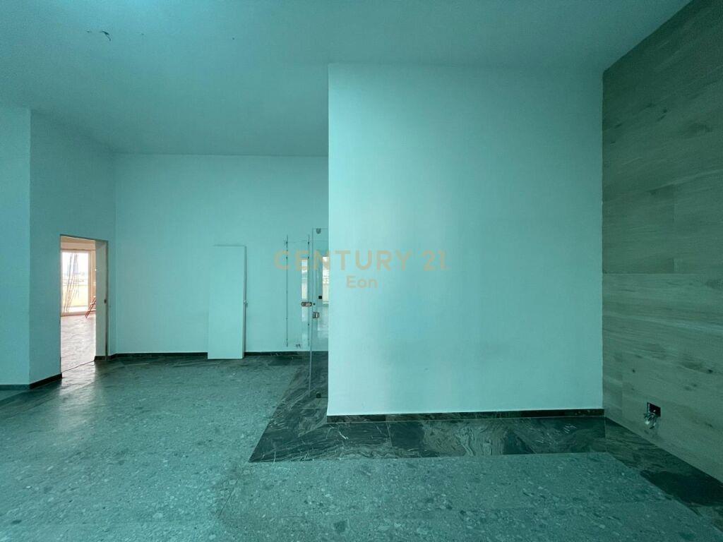 Apartament Pamje Deti për Shitje te Rruga e re e Portit, Dur