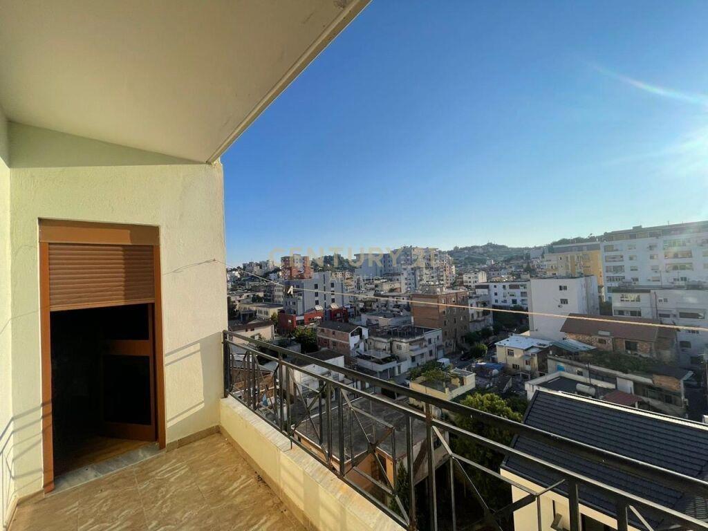 Jepet me Qira Apartament 2+1 te Ish Rajoni Policisë