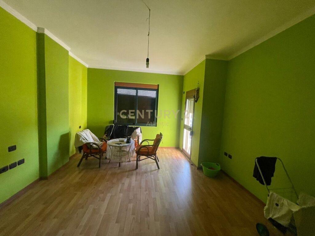 Jepet me Qira Apartament 2+1 te Ish Rajoni Policisë