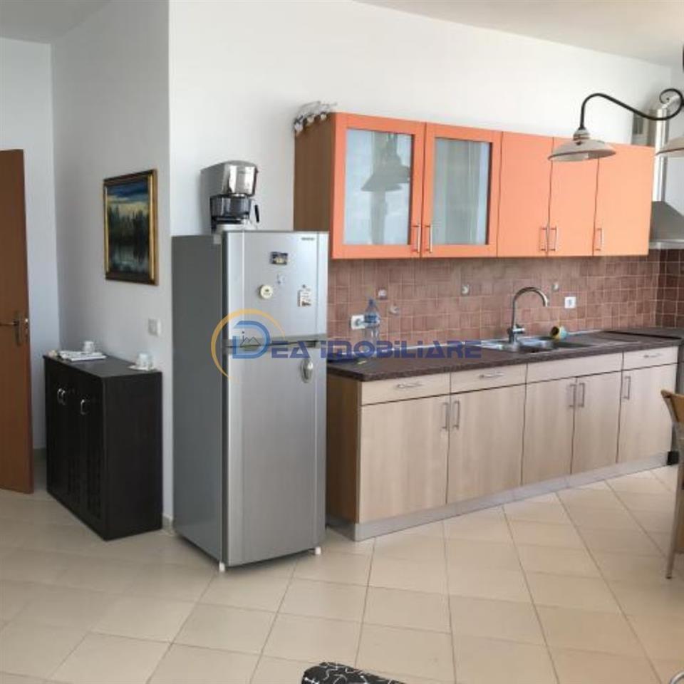 JEPET ME QERA APARTAMENT 3+1 PAMJE NGA DETI