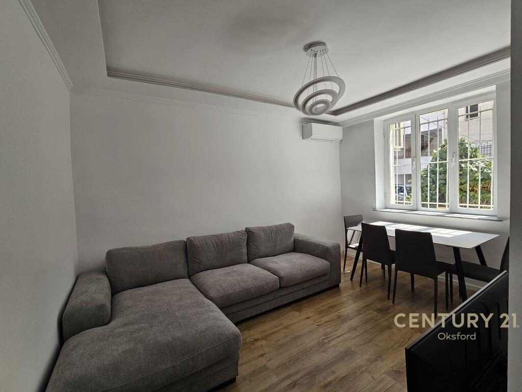 JEPET ME QIRA APARTAMENT 2+1 TEK 21 DHJETORI!