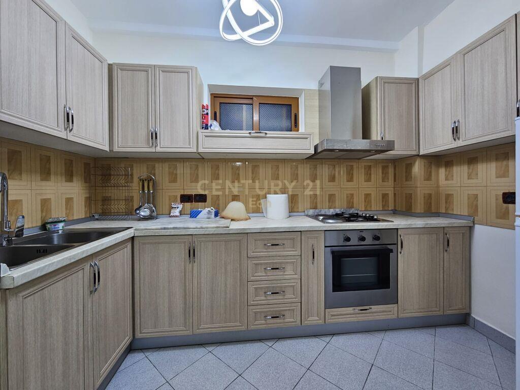 JEPET ME QIRA APARTAMENT 2+1 , PRANE TATIMEVE !