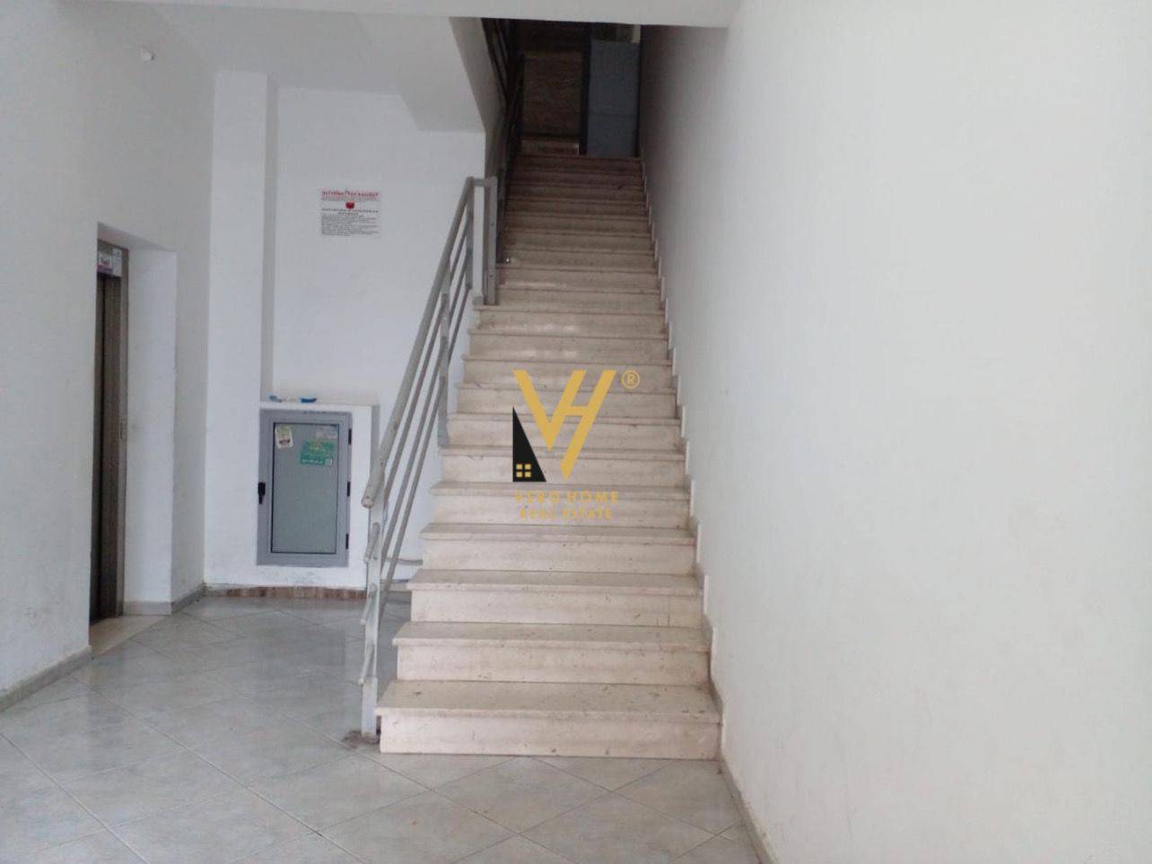 SHITET DYQAN 410 M2 NE FIER 600.000 EURO