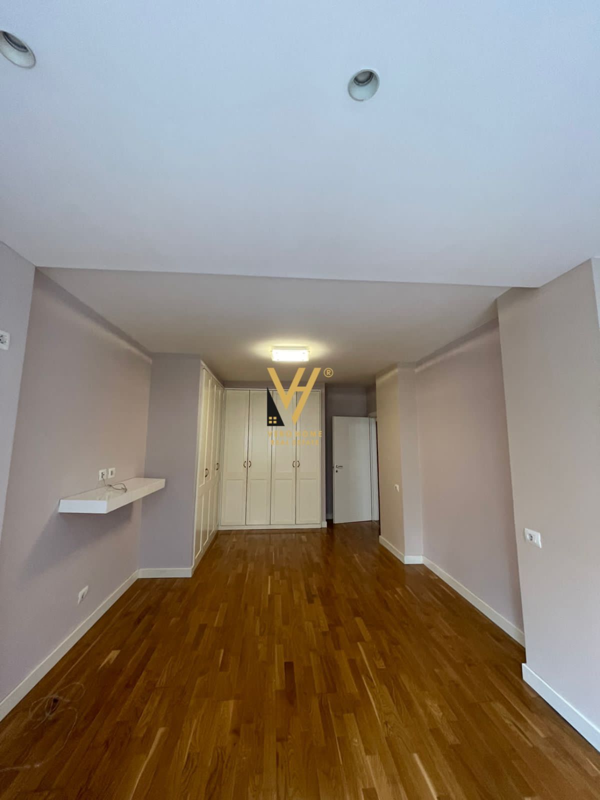 145 M2 ME QERA TE KOPSHTI ZOOLOGJIK 950 EURO