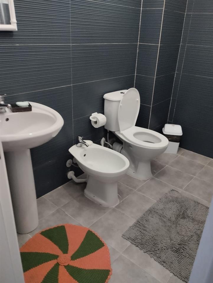 2+1 me qera afer piceri 2 engjejt