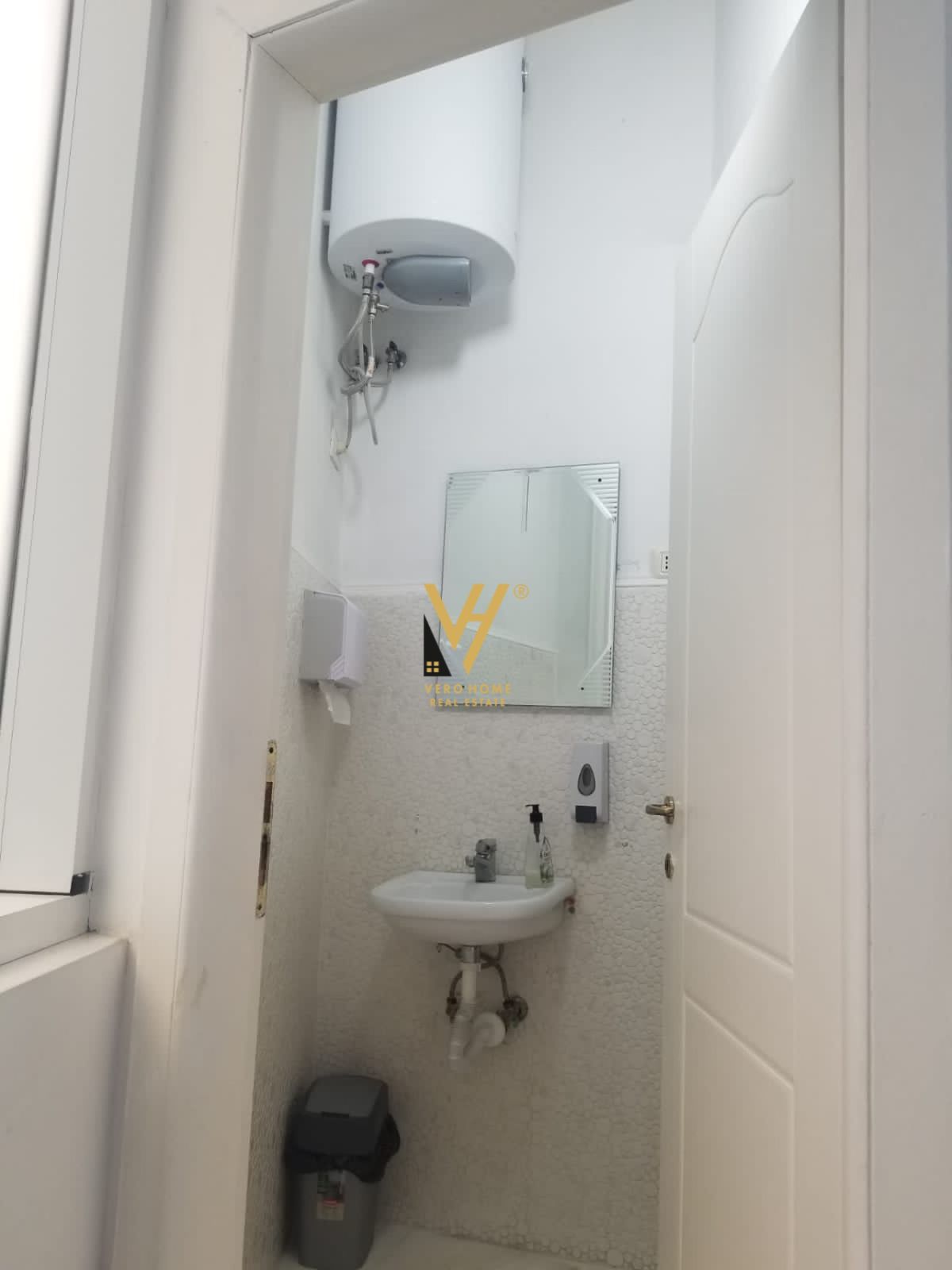 KLINIKE DENTARE TEK RR.SAMI FRASHERI 790 EURO