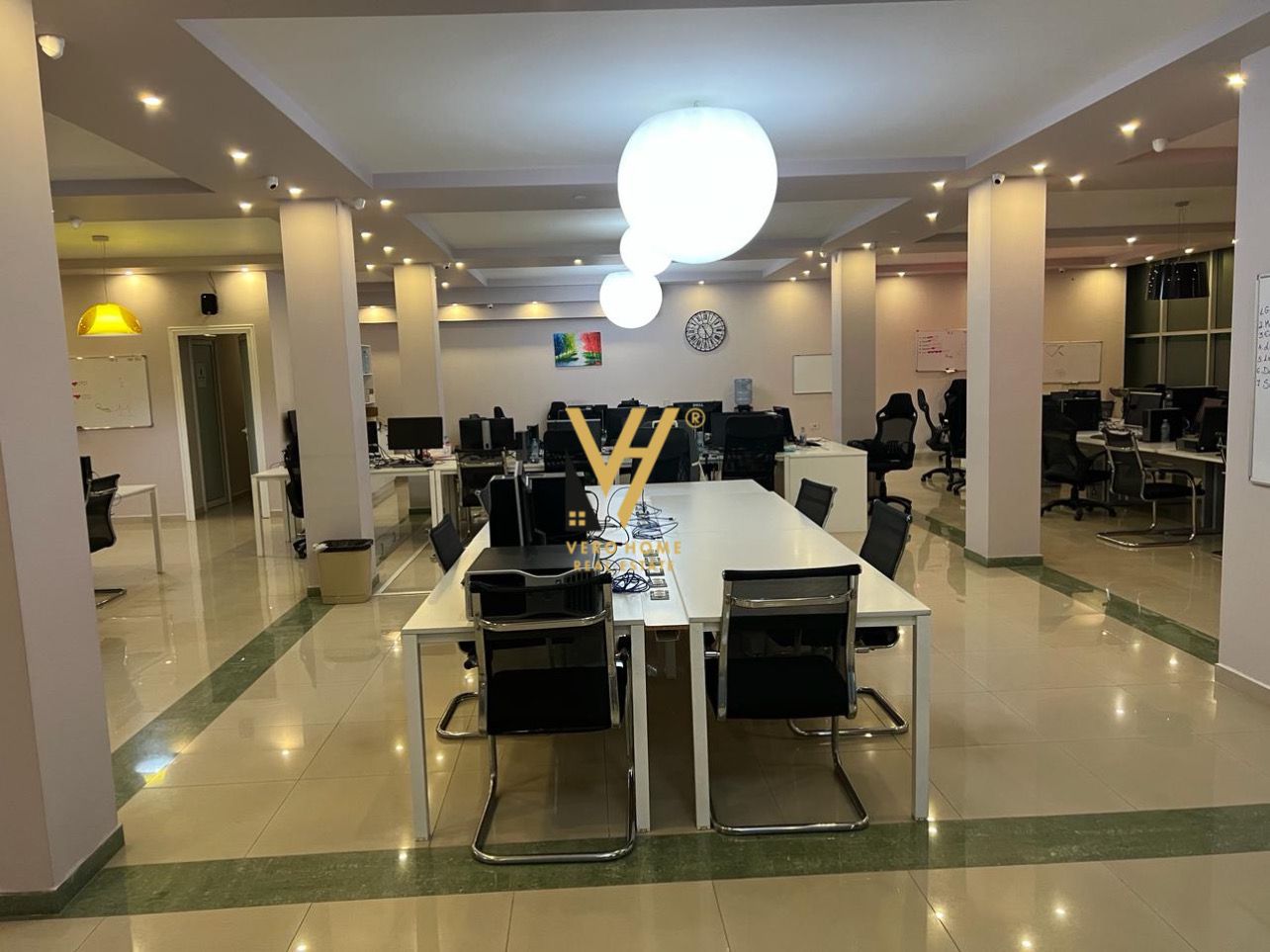 265 M2 TE ISH FUSHA E AVIACIONIT 1.900 EURO