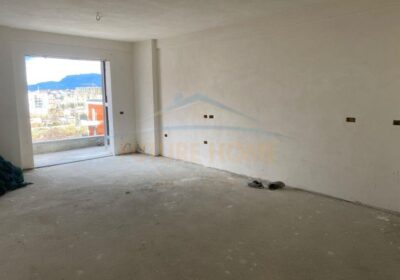 Shitet, Apartament 2+1+2 + Post Parkimi, Rr.Jordan Misja ,Ti