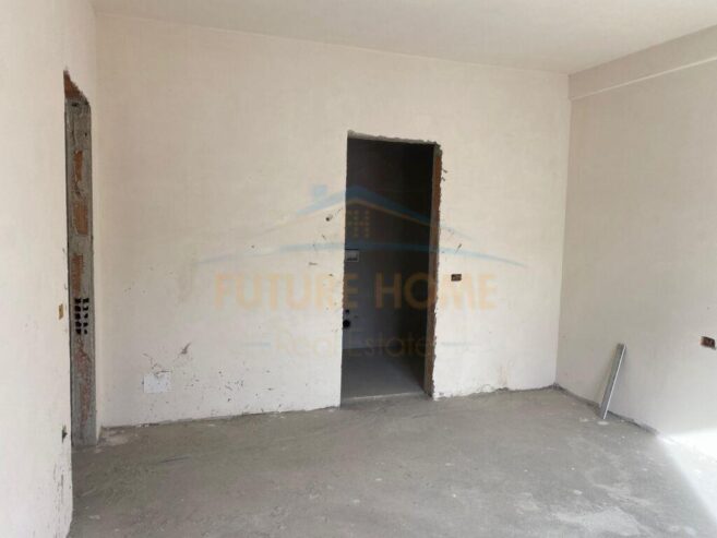 Shitet, Apartament 2+1+2 + Post Parkimi, Rr.Jordan Misja ,Ti