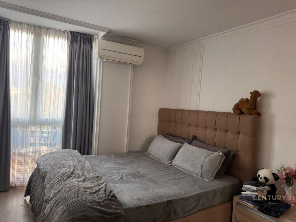 Shitet, Apartament 2+1+2, Rruga Bardhyl!