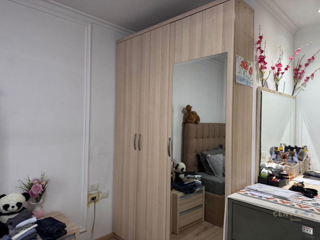 Shitet, Apartament 2+1+2, Rruga Bardhyl!