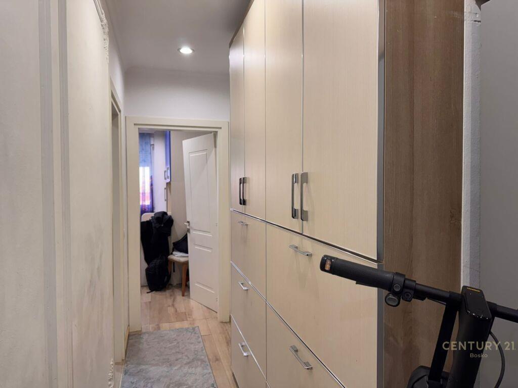 Shitet, Apartament 2+1+2, Rruga Bardhyl!