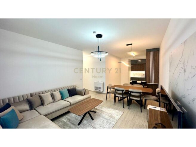 QIRA, APARTAMENT 2+1+2 Verande + POST PARKIMI , LIQENI THATE